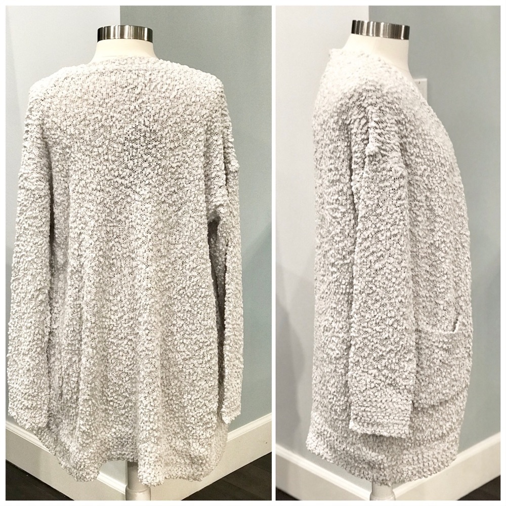 🦋LAST ONE🦋Chunky Knit Popcorn Cardigan Gray NWT - Picture 4 of 6